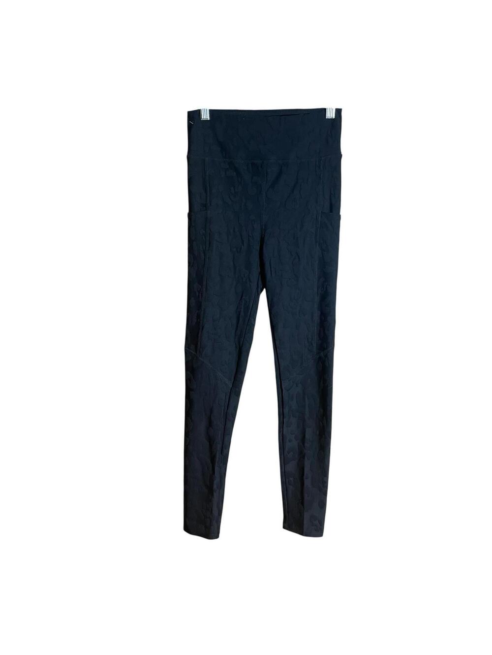 Twenty Montreal Activewear black 3-D leggings